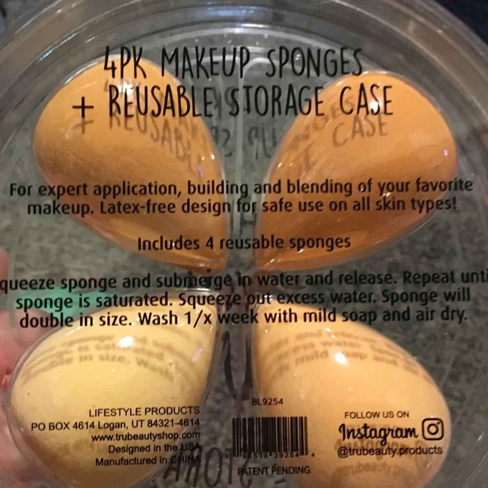 Makeup Sponge Set in Peach and Orange